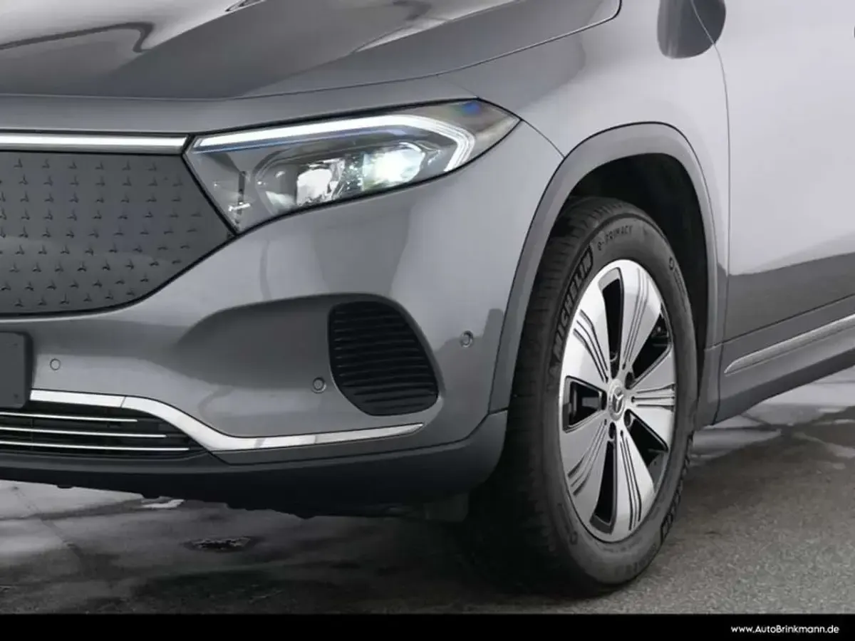 Gebraucht Mercedes EQA250+ Advanced 139 kW (190 PS) 2025 Grau SUV
