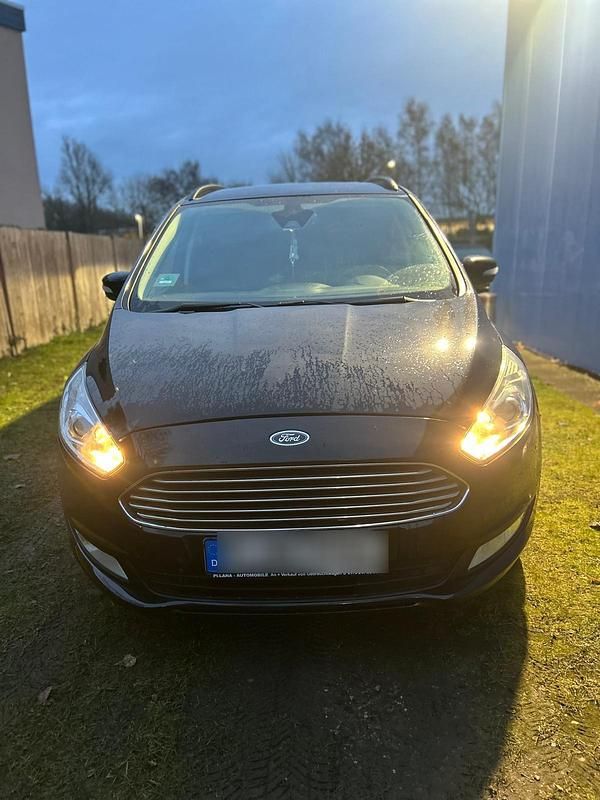 Schwarz Gebraucht 2018 Ford Galaxy Van / Kleinbus | 11.000 € (Guter Preis) - Bild 1/4