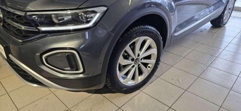 Gebraucht VW T-Roc Style 150 PS (110 kW) 2024 Indiumgrau metallic SUV