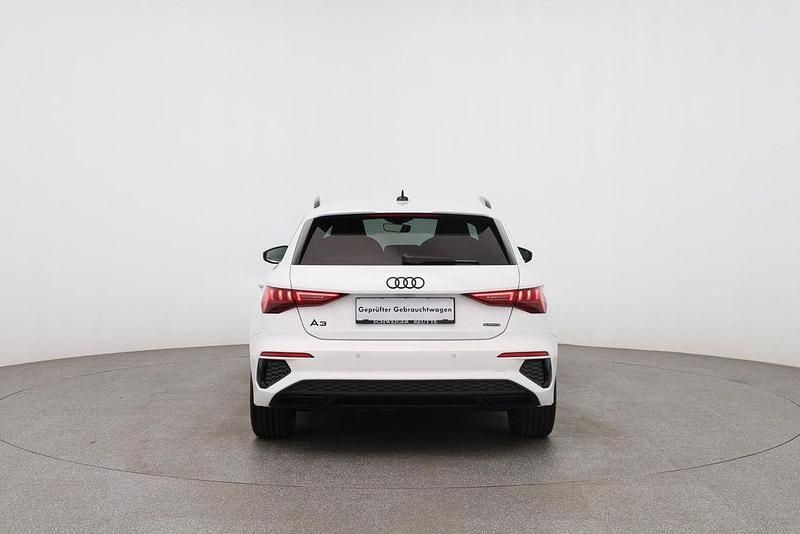 Gebraucht Audi A3 S-Line 200 PS (147 kW) 2024 Weiß Limousine