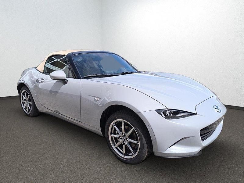 Neu Mazda MX5 Kazari 132 PS (97 kW) 2025 Beige Cabrio