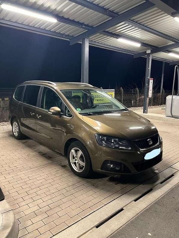Braun Gebraucht 2013 Seat Alhambra Ecomotive Van / Kleinbus | 7.000 € (Superpreis) - Bild 1/4