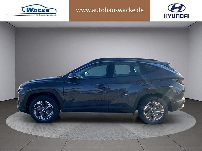 Neu Hyundai Tucson Select 252 PS (185 kW) 2025 Farbe: grau SUV