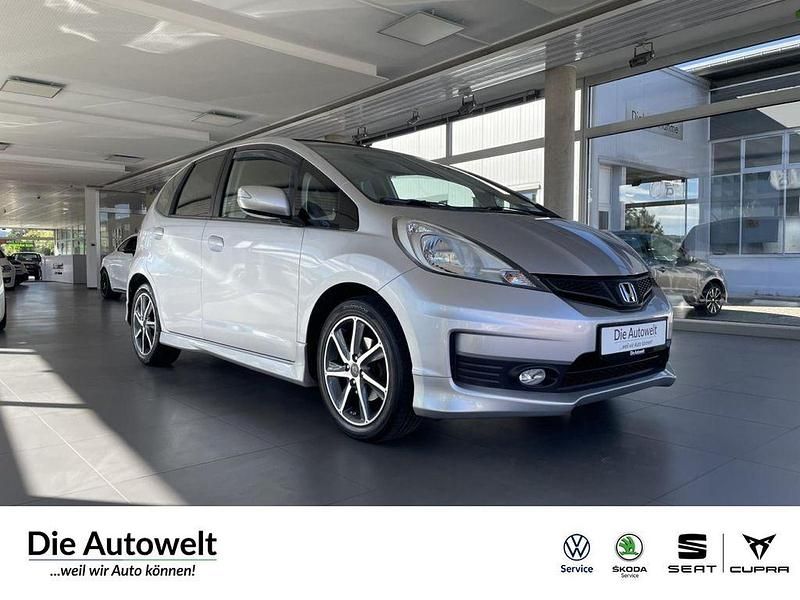 Alabaster silv (silber) Gebraucht 2015 Honda Jazz SI Kleinwagen | 9.980 € (Teuer) - Bild 1/4