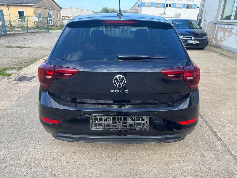 Gebraucht VW Polo Life 95 PS (69 kW) 2023 Schwarz Limousine