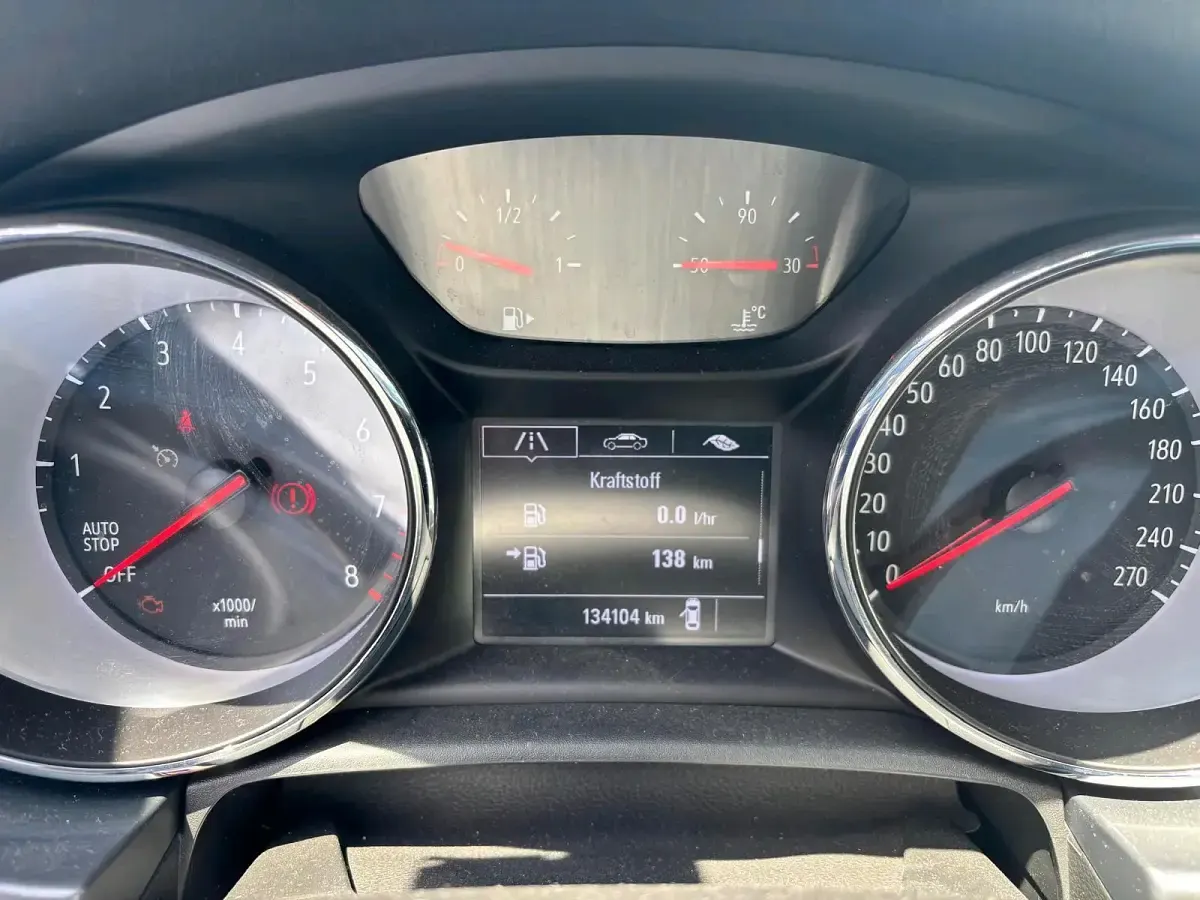 Gebraucht Opel Astra 105 PS (77 kW) 2019 Schwarz Limousine