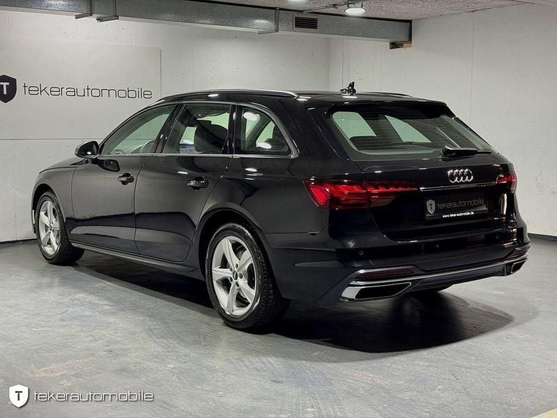 Second-hand Audi A4 Advanced Plus 204 CP (150 kW) 2022 Negru Break