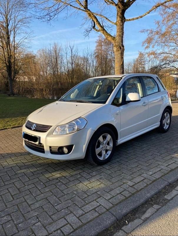 Gebraucht Suzuki SX4 120 PS (88 kW) 2010 Weiß Limousine