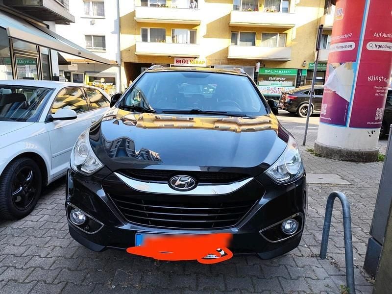 Schwarz Gebraucht 2010 Hyundai ix35 SUV | 9.900 € (Etwas zu teuer) - Bild 1/4