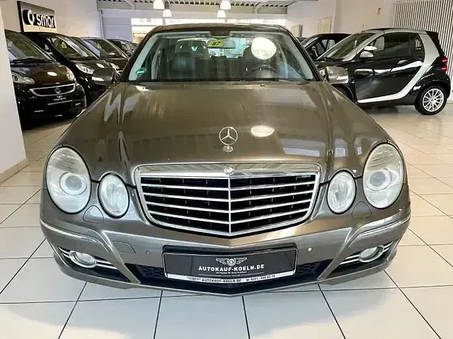 Second-hand Mercedes E300 Avantgarde 211 CP (155 kW) 2008 Gri Berlinǎ