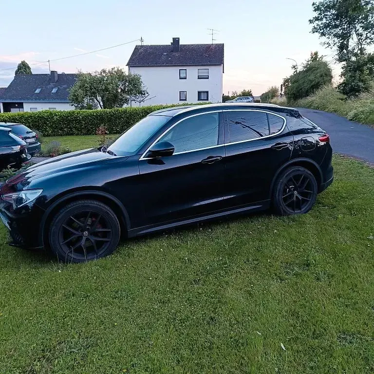 Gebraucht Alfa Romeo Stelvio 280 PS (205 kW) 2017 Schwarz SUV