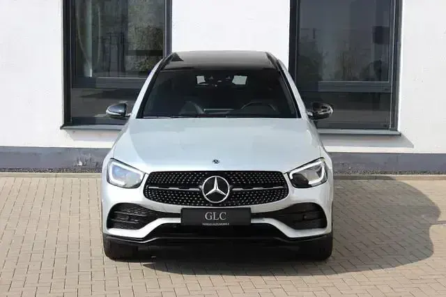 Gebraucht Mercedes GLC220 AMG 306 PS (225 kW) 2021 Silber SUV