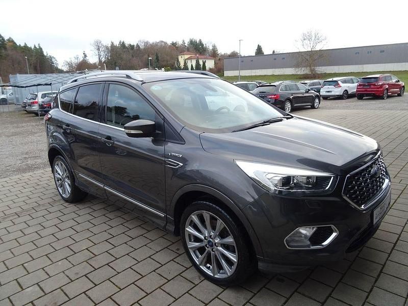 Grau Gebraucht 2018 Ford Kuga Vignale SUV | 18.990 € (Etwas zu teuer) - Bild 1/4