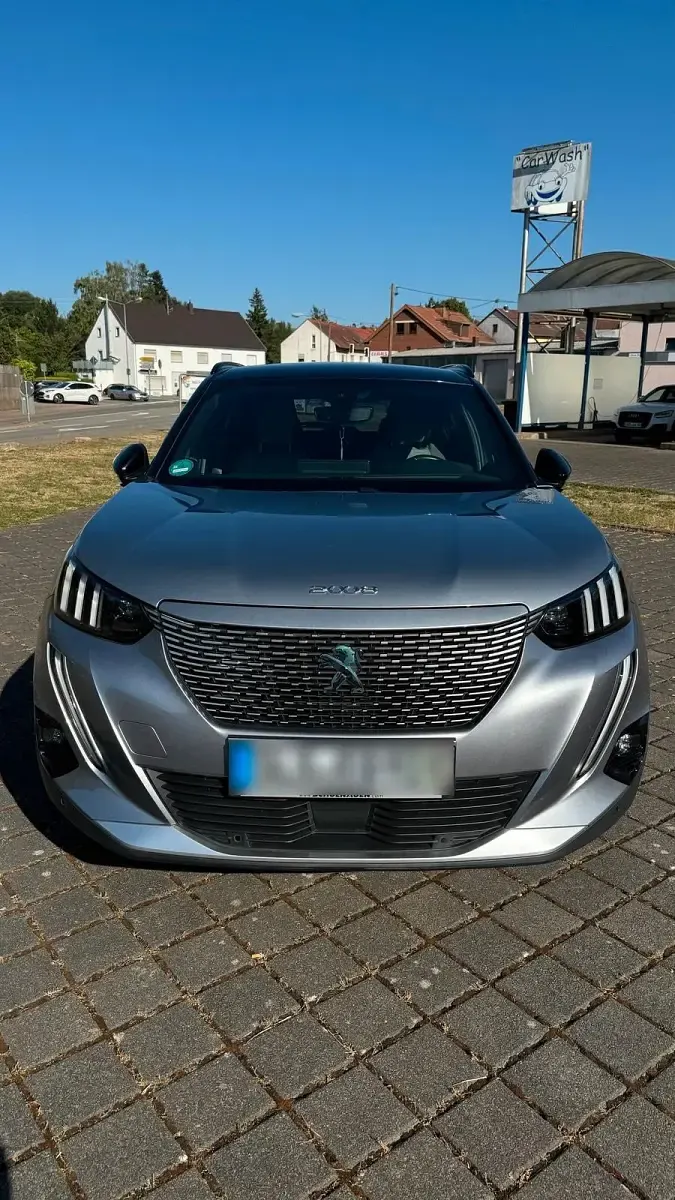 Gebraucht Peugeot e-2008 GT 100 kW (136 PS) 2021 Grau SUV