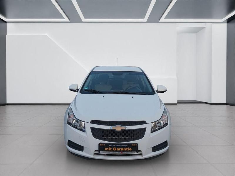 Gebraucht Chevrolet Cruze 124 PS (91 kW) 2011 Weiß Limousine