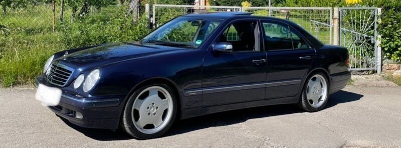 Blau Gebraucht 1999 Mercedes E430 Elegance Limousine | 17.400 € (Etwas zu teuer) - Bild 1/4