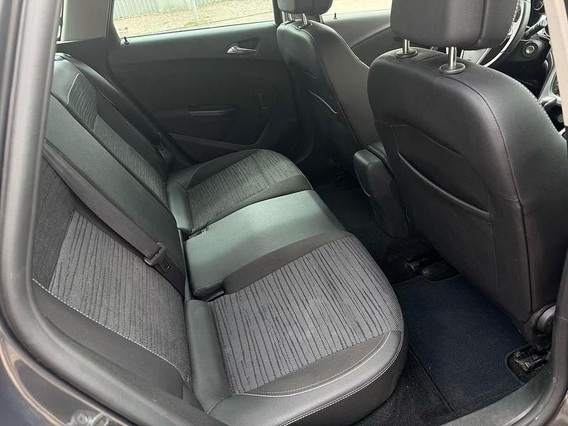 Gebraucht Opel Astra Edition 116 PS (85 kW) 2015 Grau Limousine