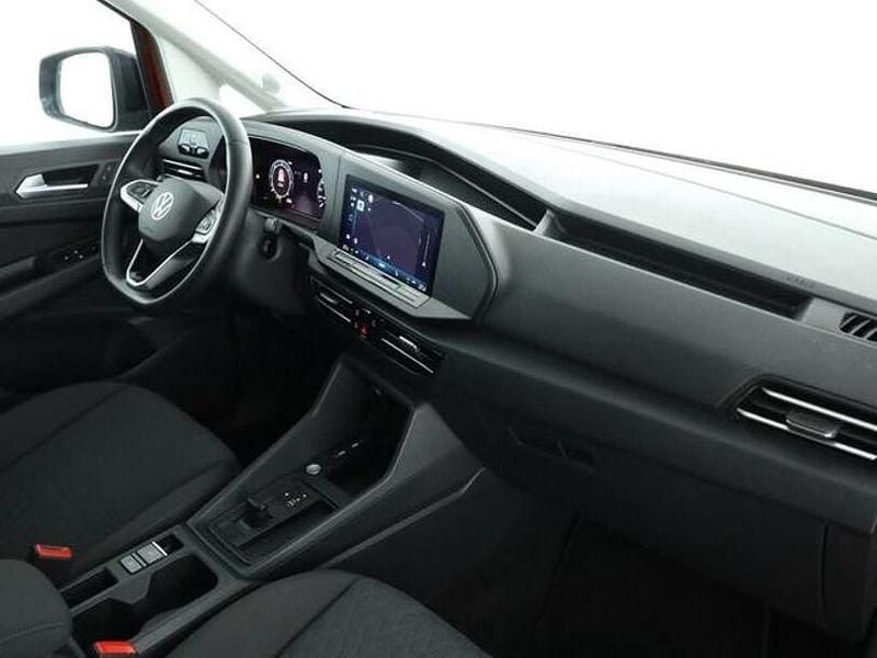 Second-hand VW Caddy Maxi Edition 122 CP (89 kW) 2025 Roșu Monovolum