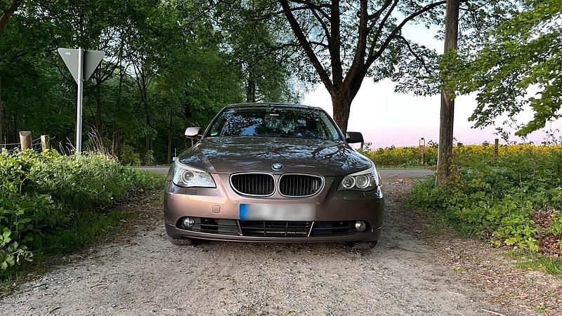 Gebraucht BMW 525 218 PS (160 kW) 2005 Braun Limousine