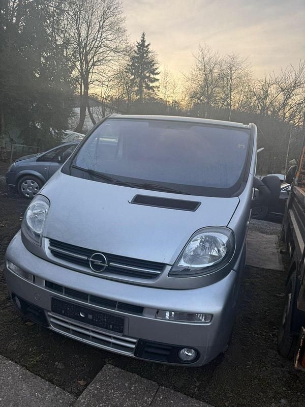 Gebraucht Opel Vivaro 132 PS (97 kW) 2006 Grau Van / Kleinbus