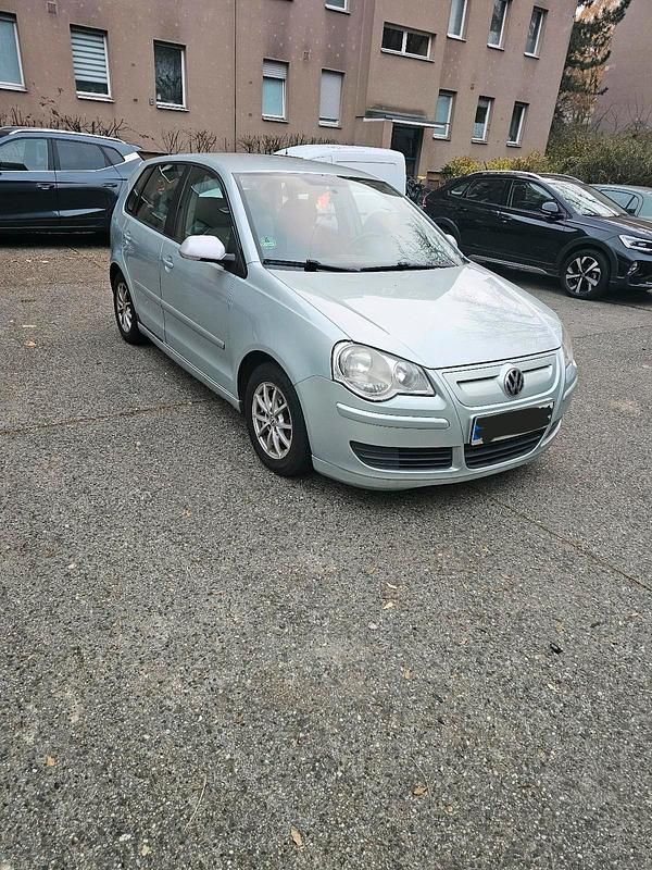Silber Gebraucht 2007 VW Polo Kleinwagen | 1.900 € (Teuer) - Bild 1/4
