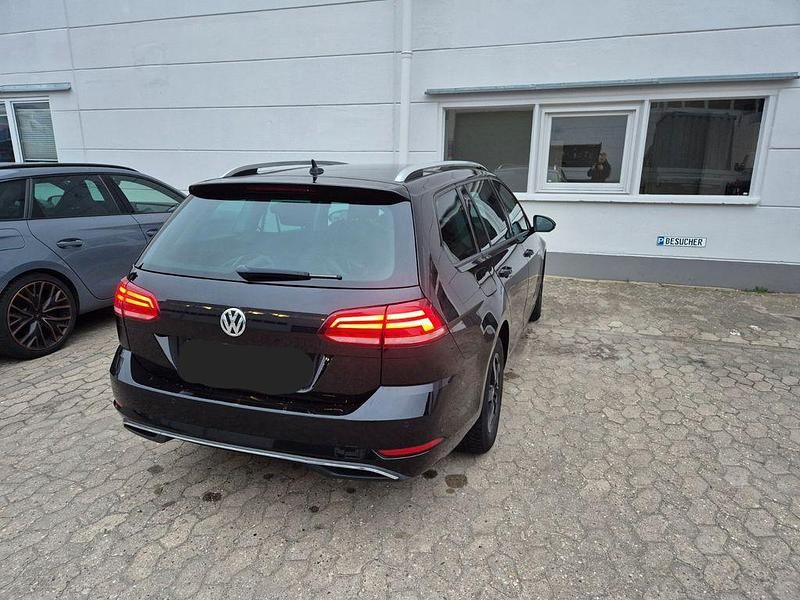 Gebraucht VW Golf VII Sound 116 PS (85 kW) 2017 Schwarz Kombi