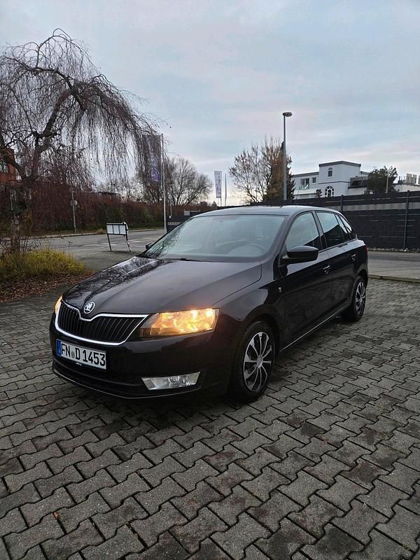 Schwarz Gebraucht 2013 Skoda Rapid Style Limousine | 4.300 € (Guter Preis) - Bild 1/4