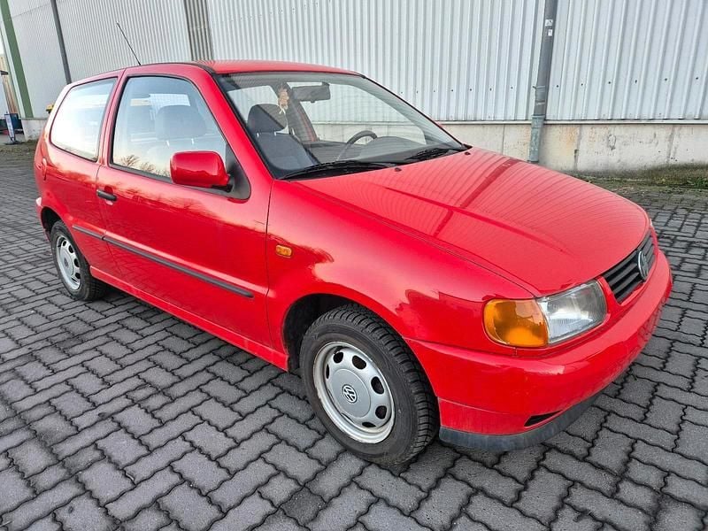 Rot Gebraucht 1998 VW Polo Kleinwagen | 1.699 € (Etwas zu teuer) - Bild 1/4