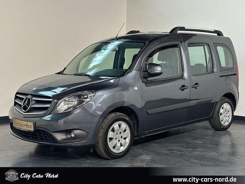 Tenoritgrau Gebraucht 2017 Mercedes Citan 111 Kombi | 10.299 € (Guter Preis) - Bild 1/4
