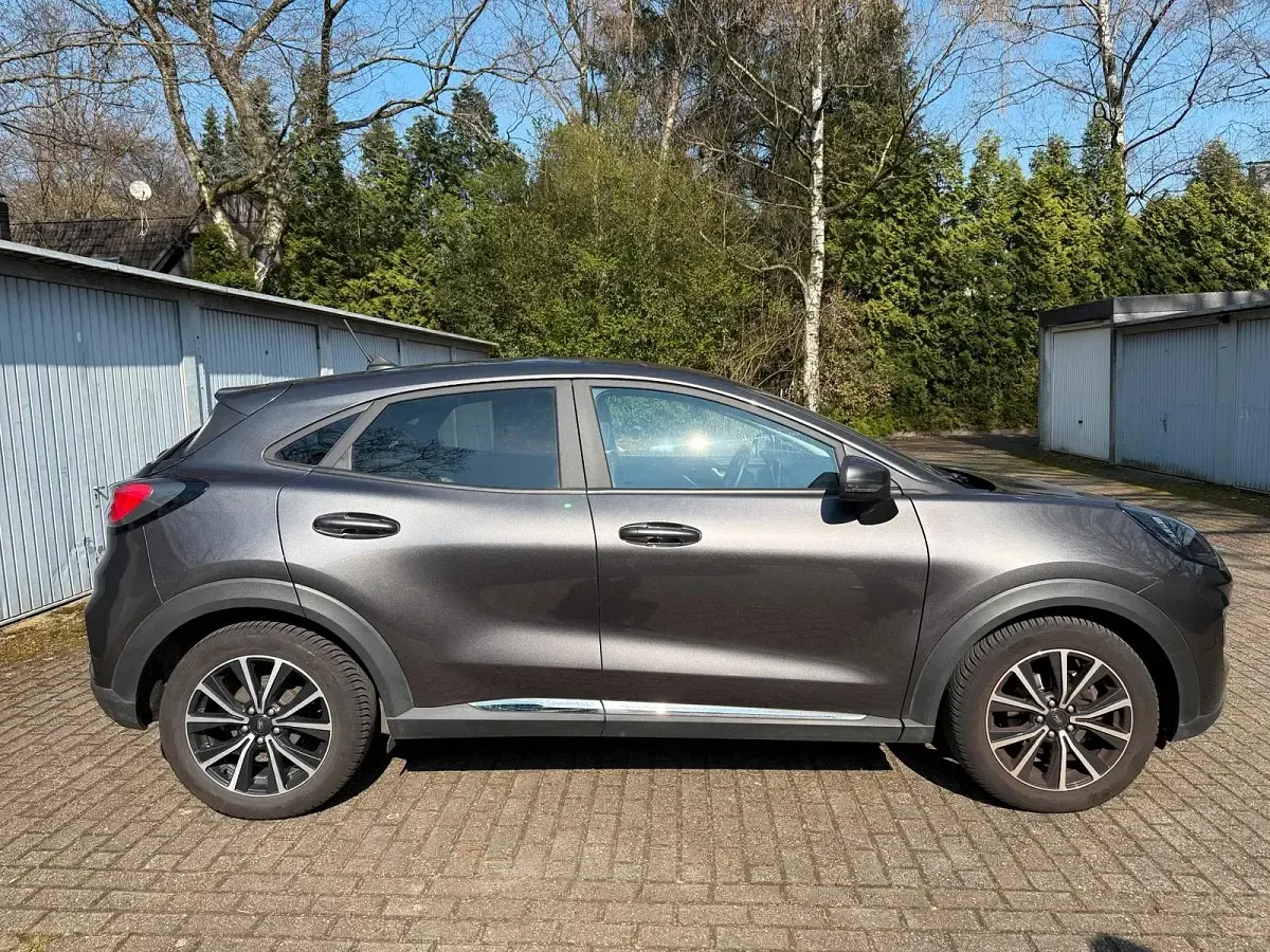 Gebraucht Ford Puma Titanium 125 PS (91 kW) 2020 Grau SUV