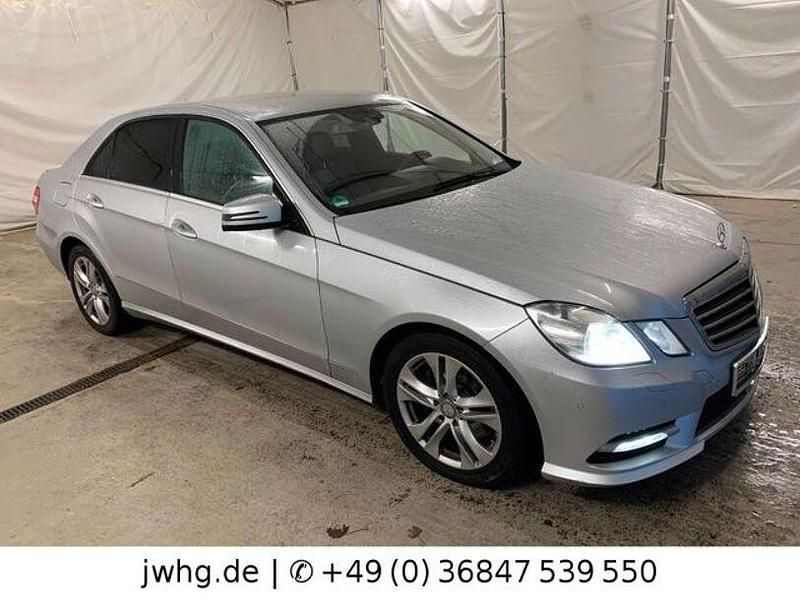 Gebraucht Mercedes E350 Avantgarde 231 PS (169 kW) 2009 Silber Limousine