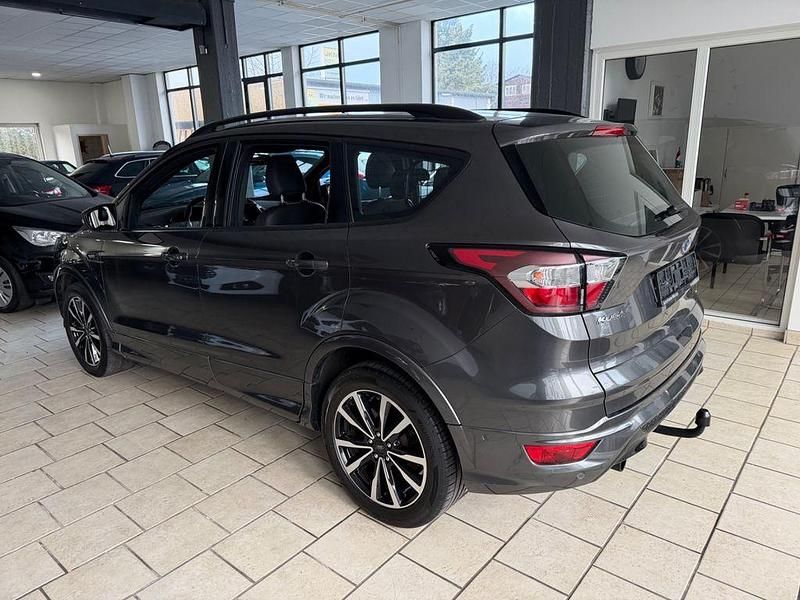 Gebraucht Ford Kuga ST-Line 150 PS (110 kW) 2018 Grau SUV