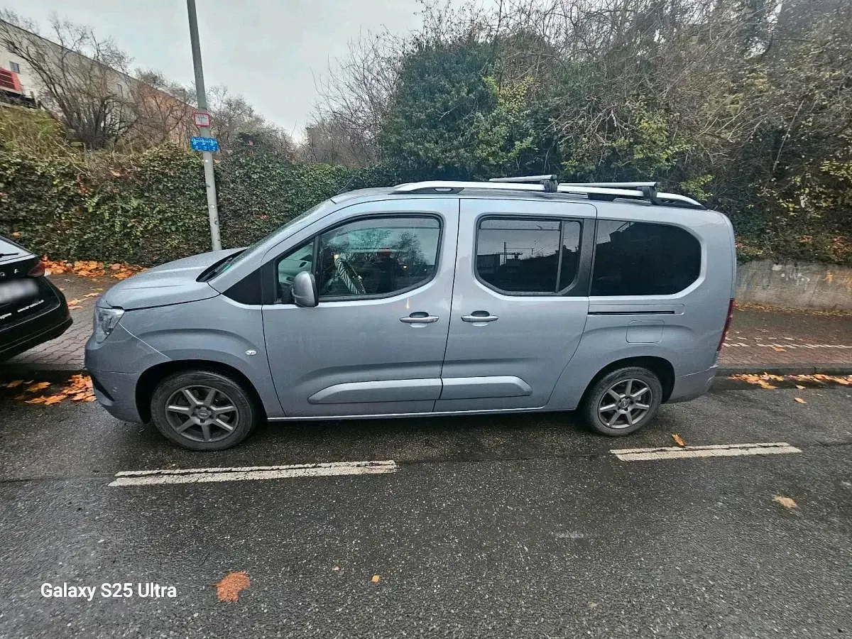 Gebraucht Opel Combo 131 PS (96 kW) 2020 Silber Van / Kleinbus
