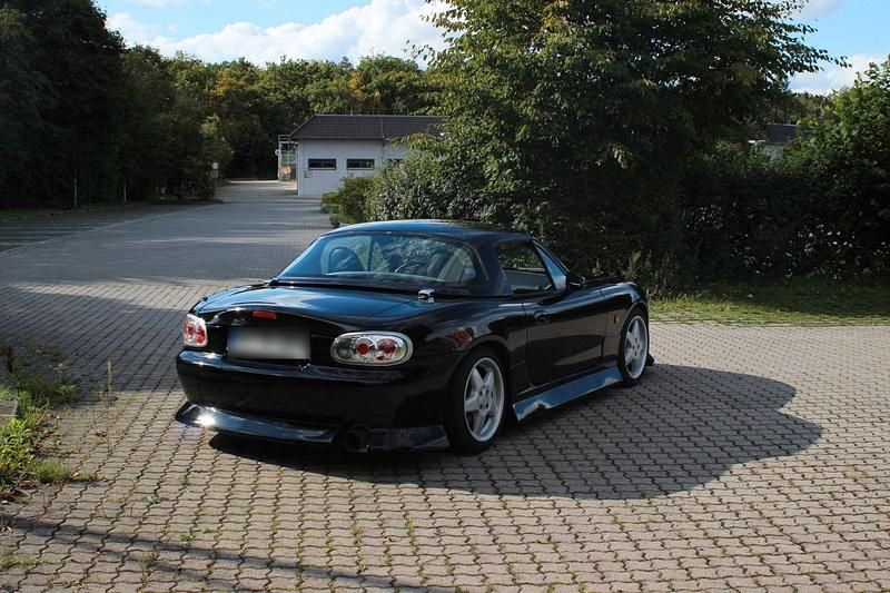 Gebraucht Mazda MX5 139 PS (102 kW) 2001 Schwarz Cabrio
