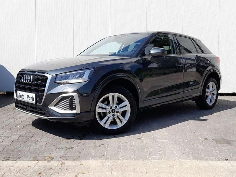 Manhattangrau Gebraucht 2023 Audi Q2 Sport SUV | 27.977 € (Etwas zu teuer) - Bild 1/3