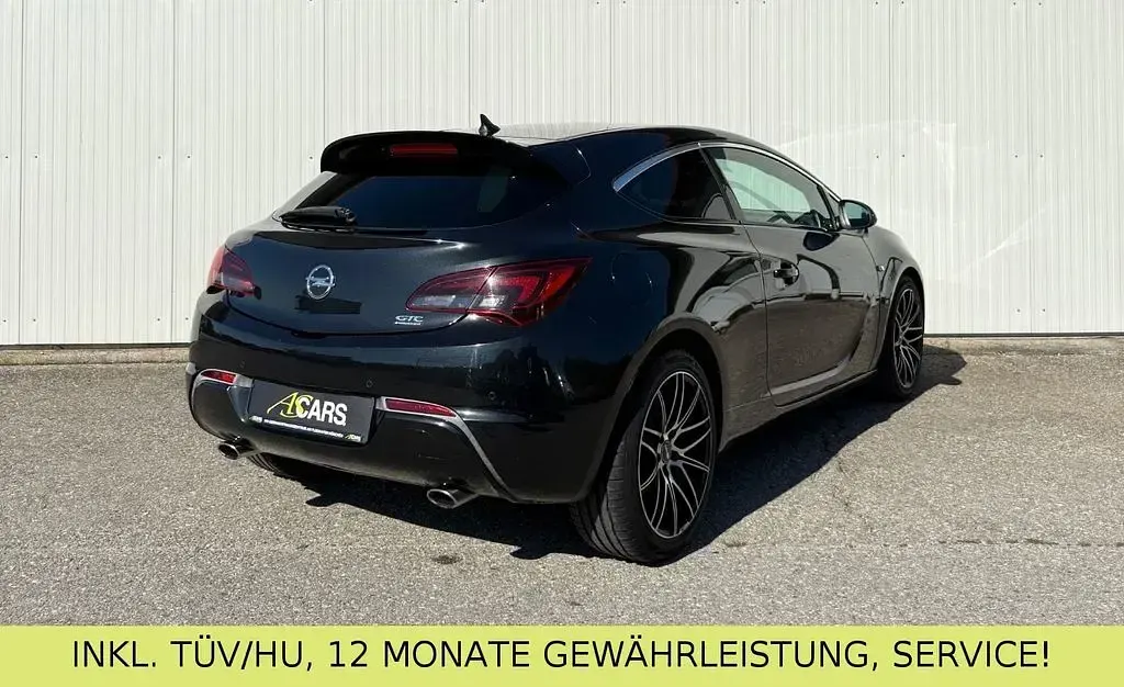 Gebraucht Opel Astra GTC 194 PS (142 kW) 2014 Schwarz Coupé
