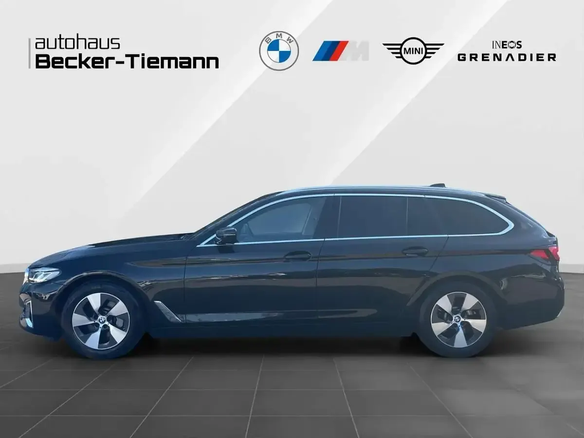 Gebraucht BMW 530 Luxury Line 252 PS (185 kW) 2021 Saphirschwarz Kombi