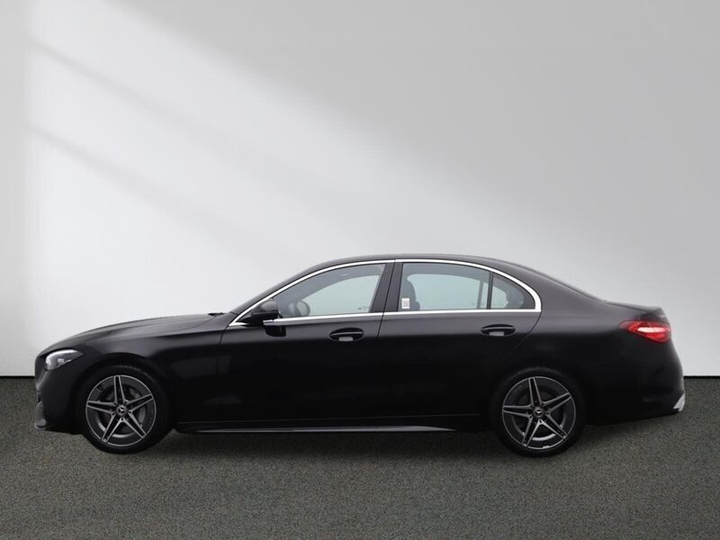 Gebraucht Mercedes C220 AMG 200 PS (147 kW) 2024 Schwarz Limousine