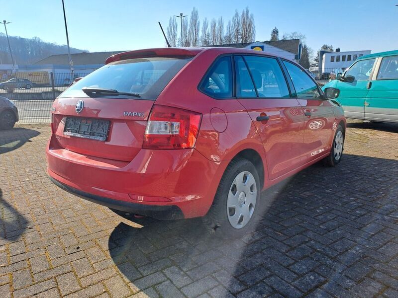 Gebraucht Skoda Rapid Cool Edition 86 PS (63 kW) 2015 Rot Limousine