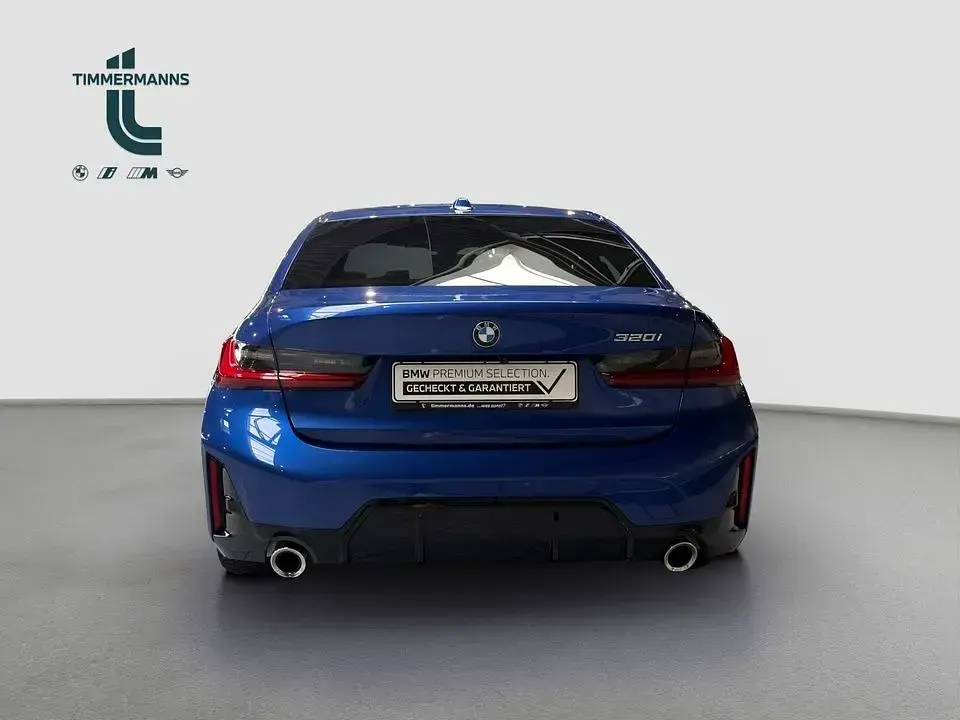 Gebraucht BMW 320 M Sport 184 PS (135 kW) 2024 Blau Limousine
