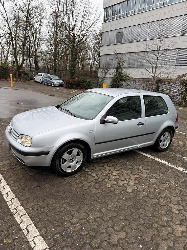 Gebraucht VW Golf IV 105 PS (77 kW) 2000 Silber Kleinwagen