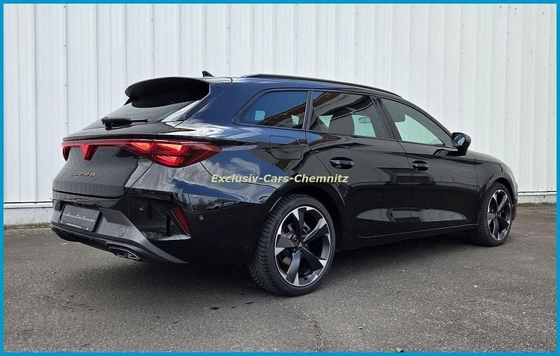 Second-hand Cupra Leon 150 CP (110 kW) 2025 Negru Break