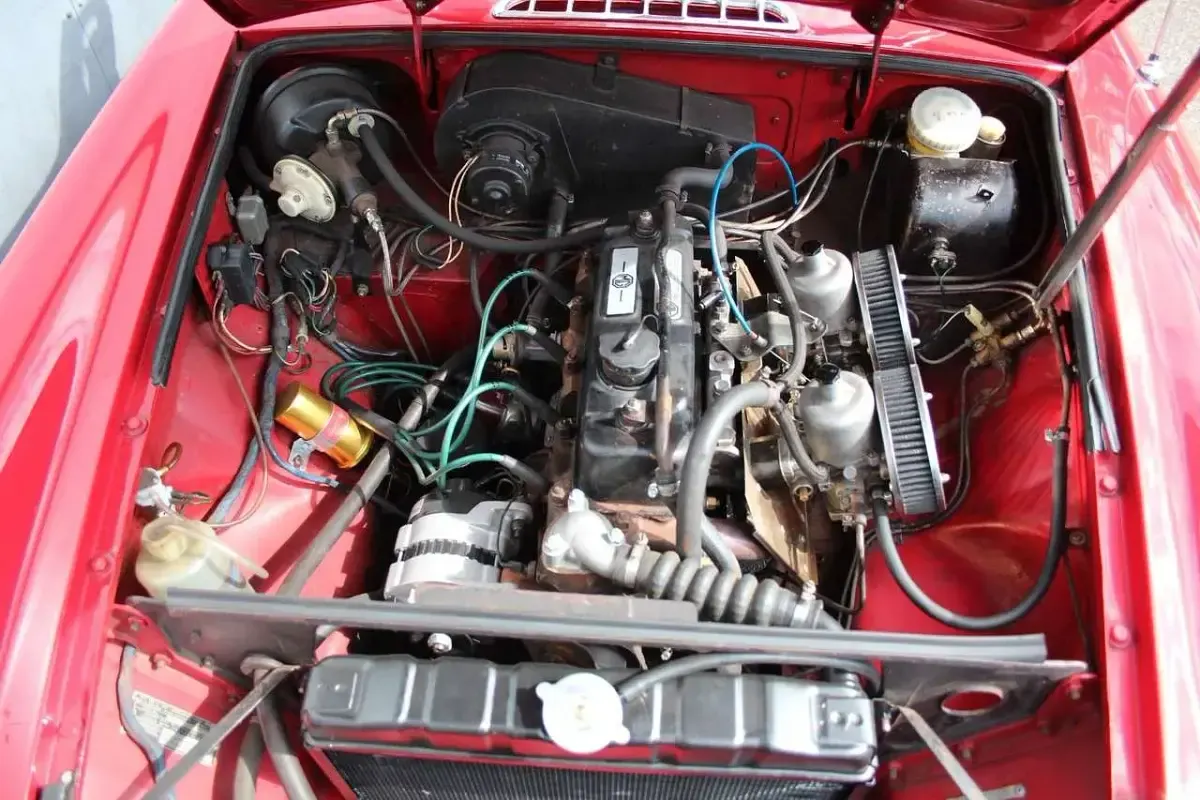 Gebraucht MG B 95 PS (69 kW) 1972 Flame red Cabrio