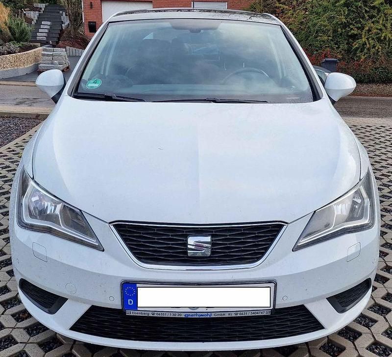 Weiß Gebraucht 2016 Seat Ibiza Style Kleinwagen | 9.000 € (Fairer Preis) - Bild 1/4
