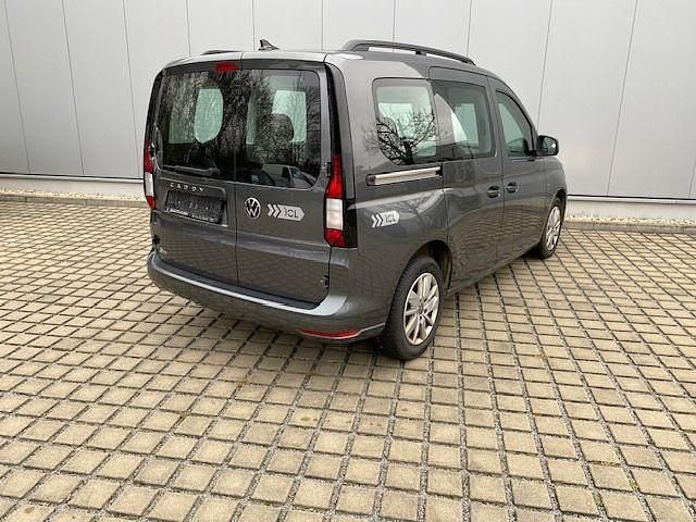 Gebraucht VW Caddy Life 122 PS (89 kW) 2022 Grau Van / Kleinbus