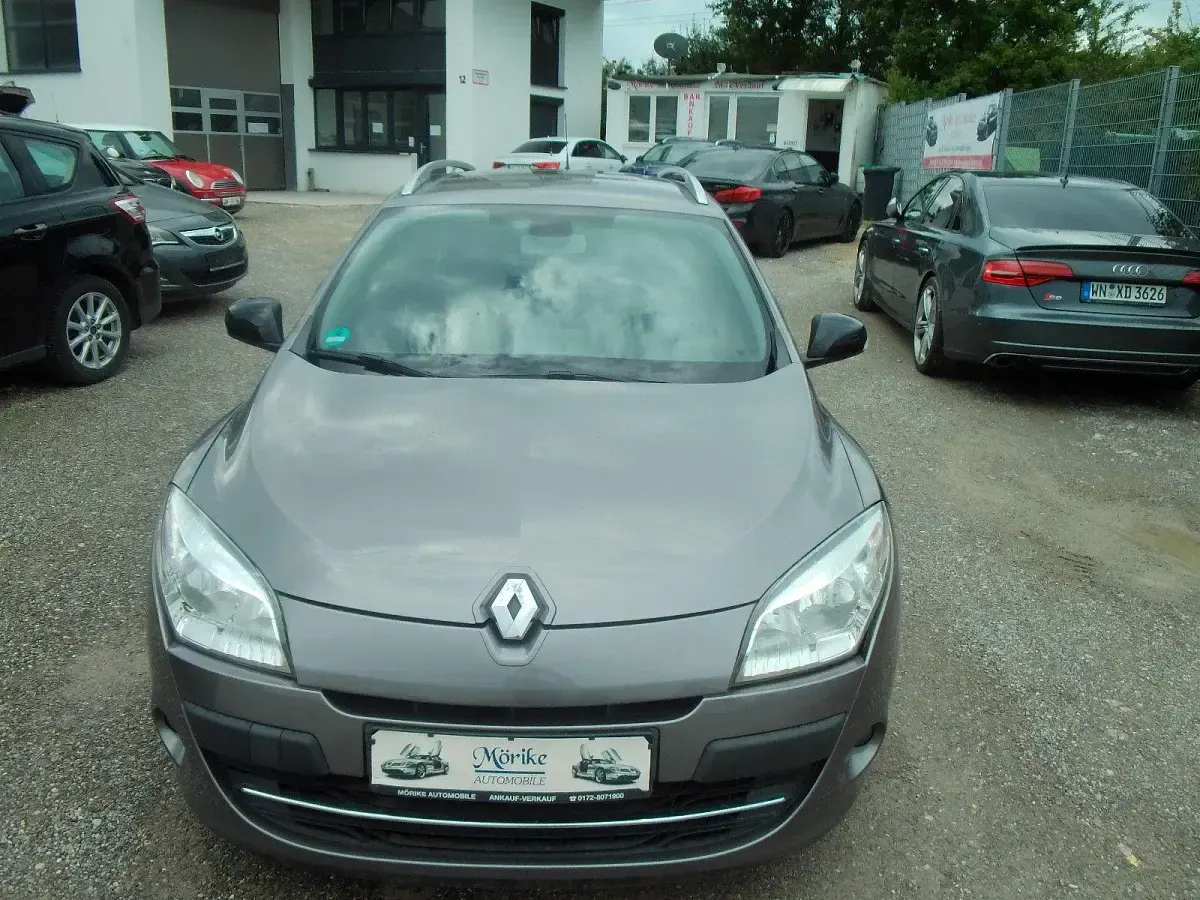 Gebraucht Renault Mégane GrandTour Bose Edition 110 PS (80 kW) 2012 Grau Kombi