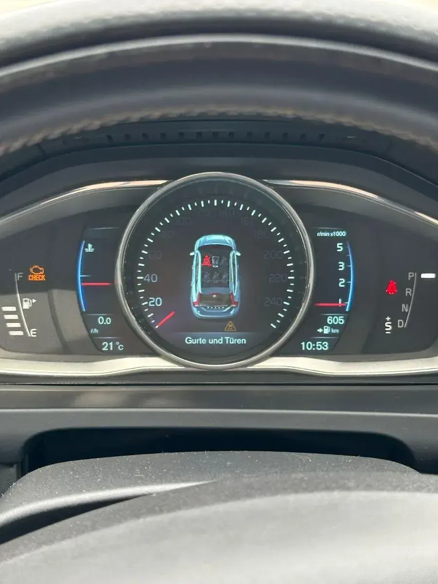 Gebraucht Volvo V60 R-Design 163 PS (119 kW) 2013 Silber Kombi