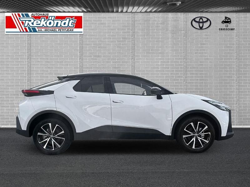 Neu Toyota C-HR 197 PS (144 kW) 2025 Weiß SUV