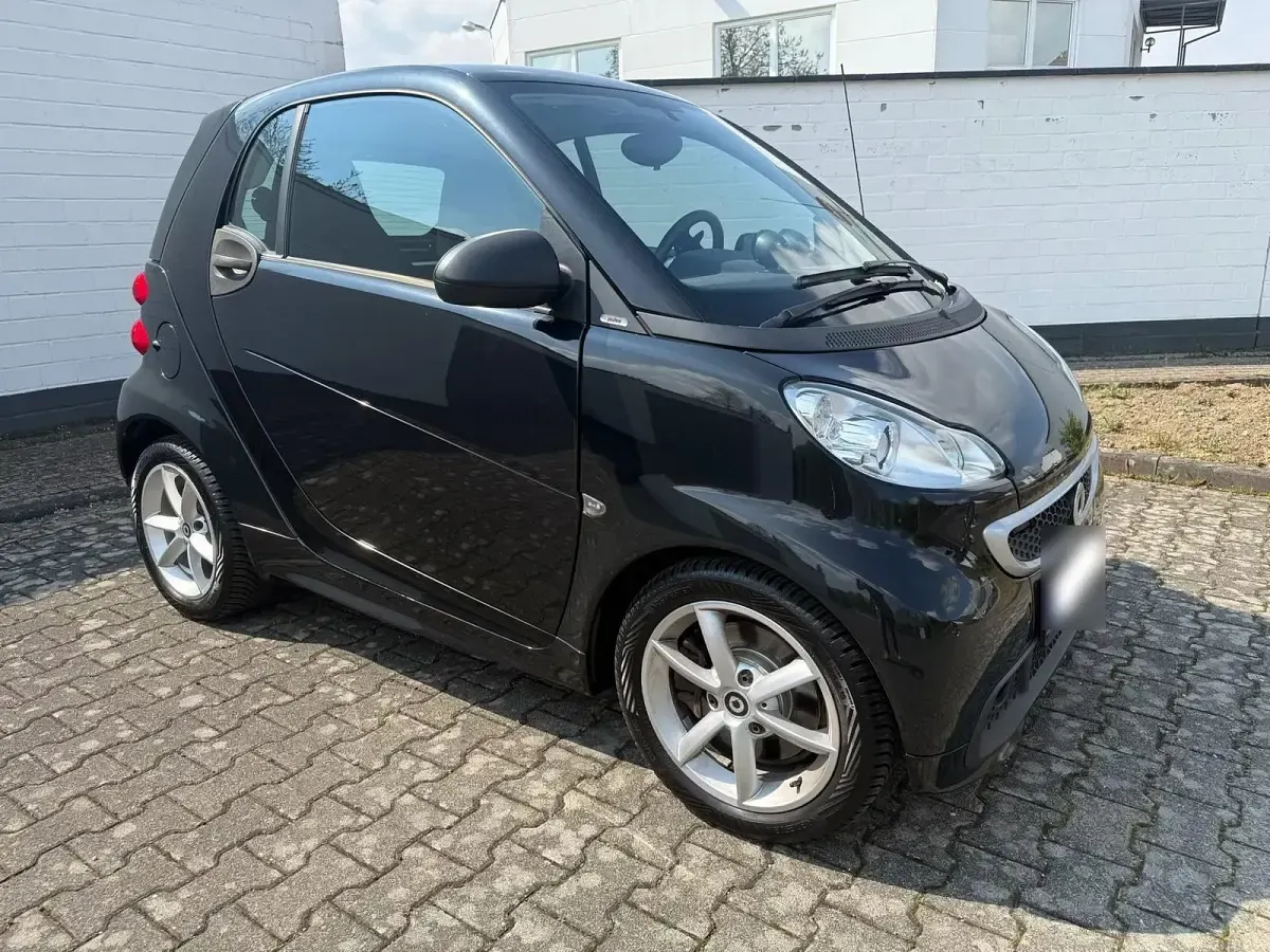 Gebraucht Smart ForTwo Coupé 71 PS (52 kW) 2012 Schwarz Coupé
