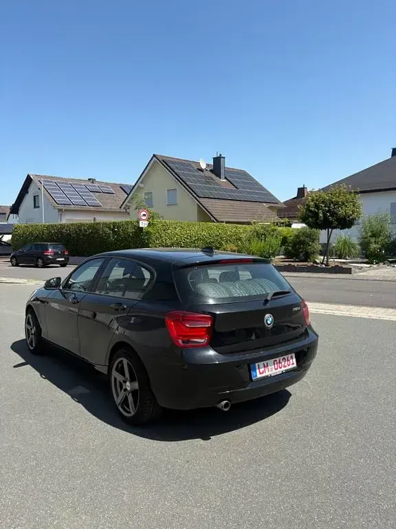 Gebraucht BMW 118 143 PS (105 kW) 2014 Schwarz Kleinwagen